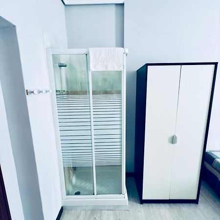 Hostal Conde De Alba Madrid Ngoại thất bức ảnh